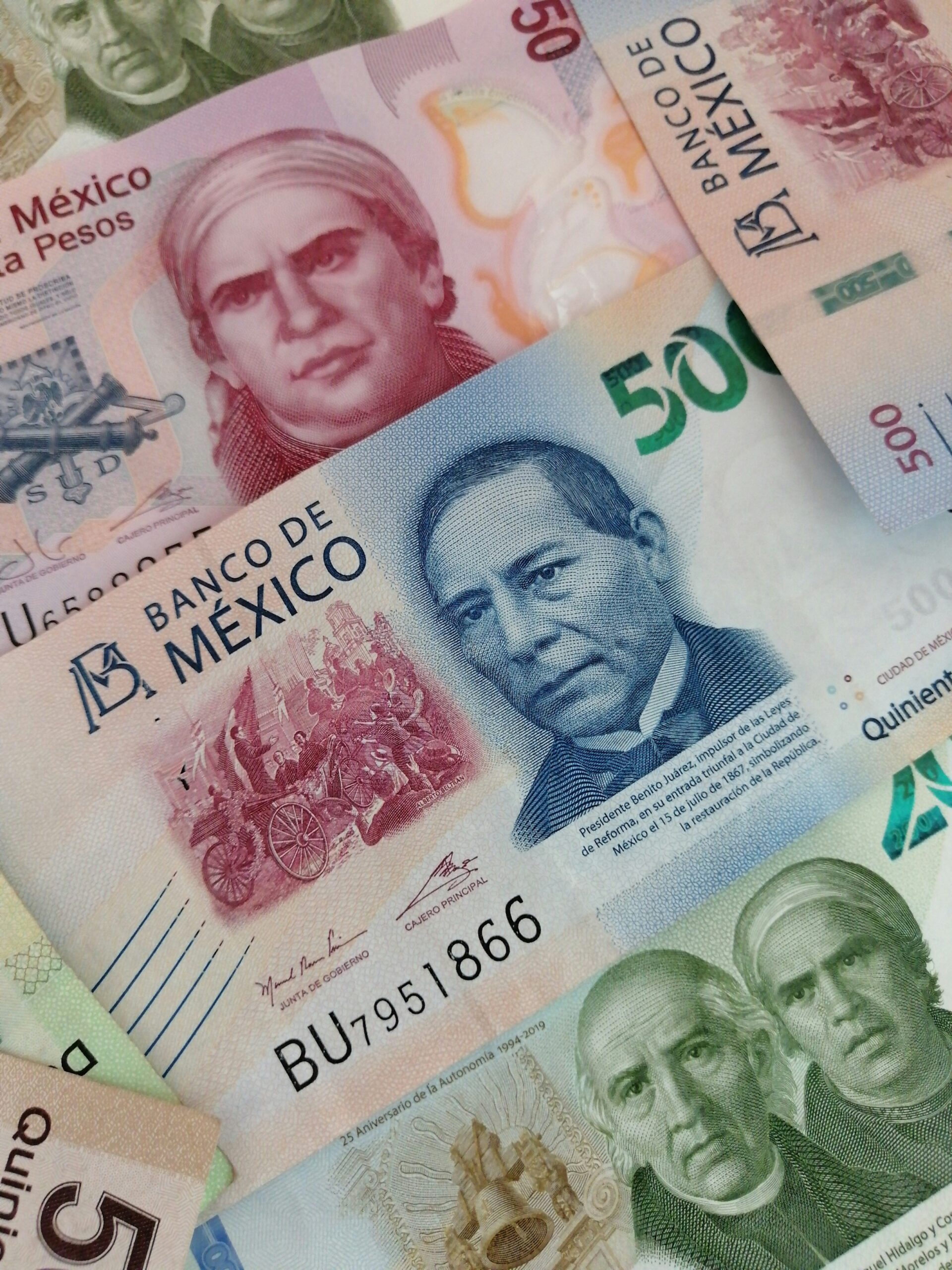 Dinero mexicano